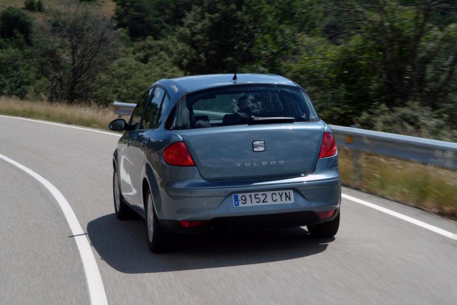  Seat Toledo 2004 года  (фото 29 из 110)